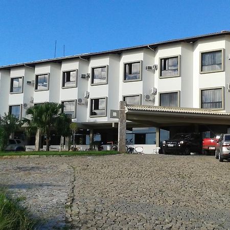 Pousada Das Araras Itaobim Kültér fotó